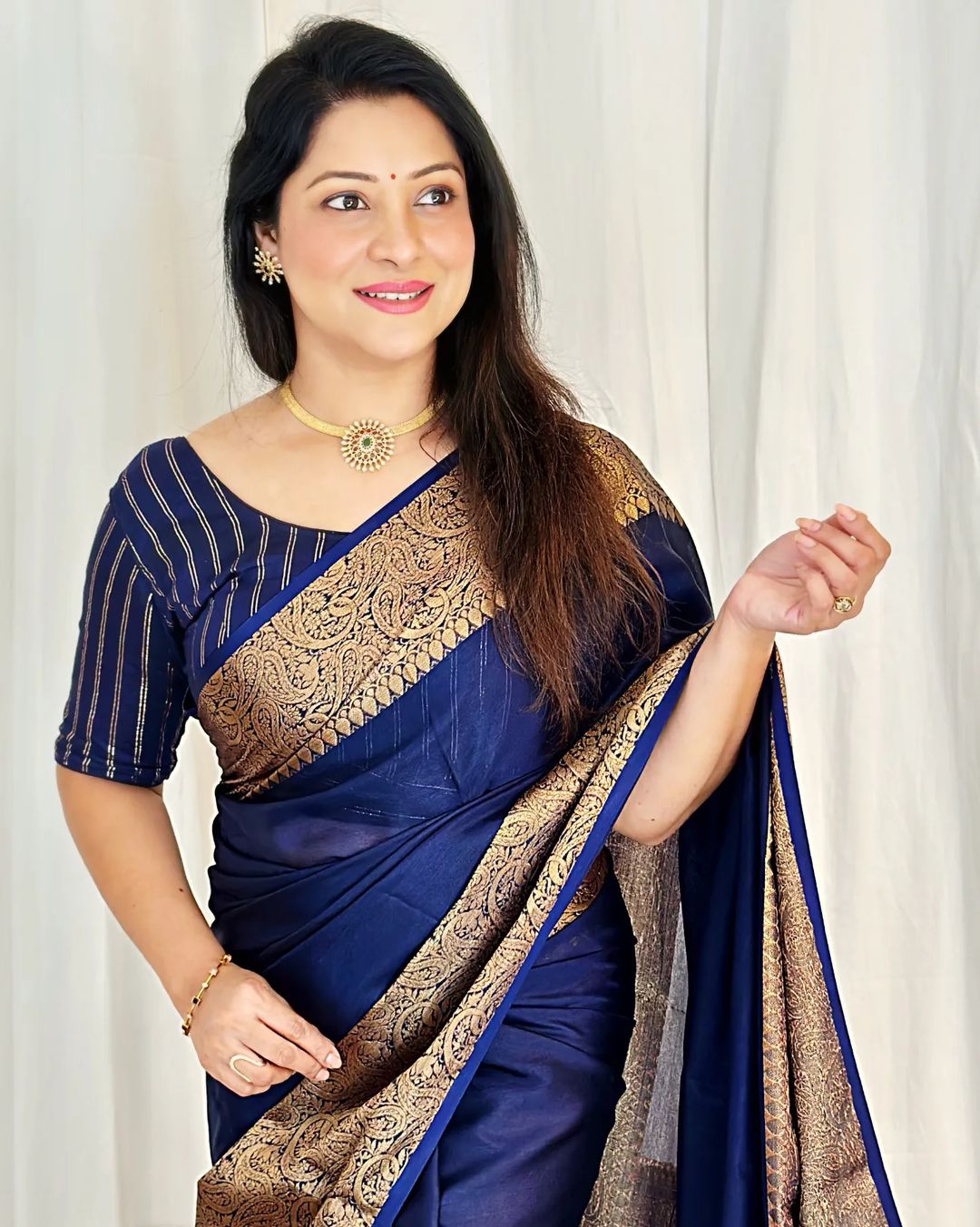 Navy Blue Banarasi Woven Soft Saree with Antique Zari Border & Pallu
