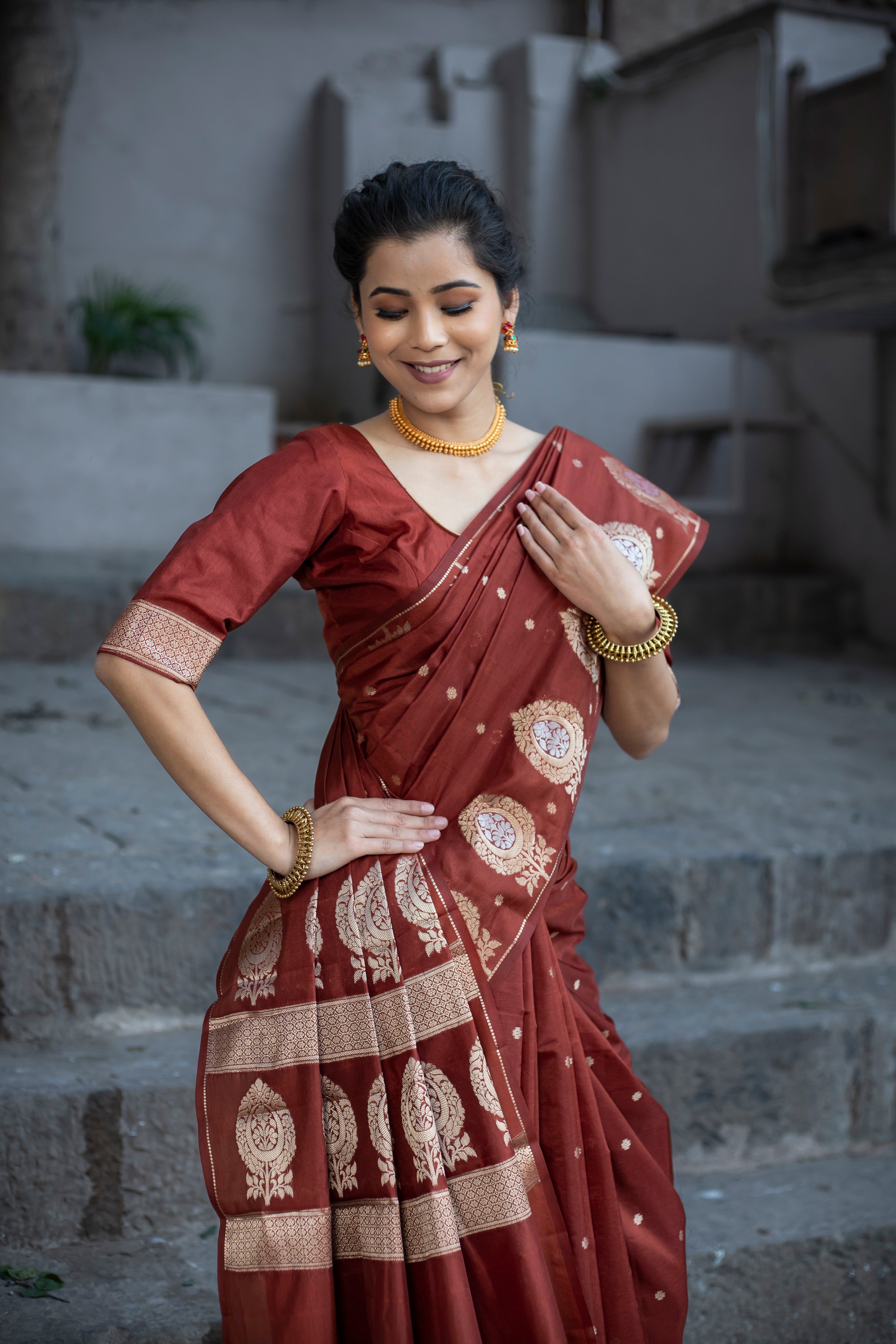 Maroon Brown Alfi Motif Banarasi Zari Border Saree And Pallu