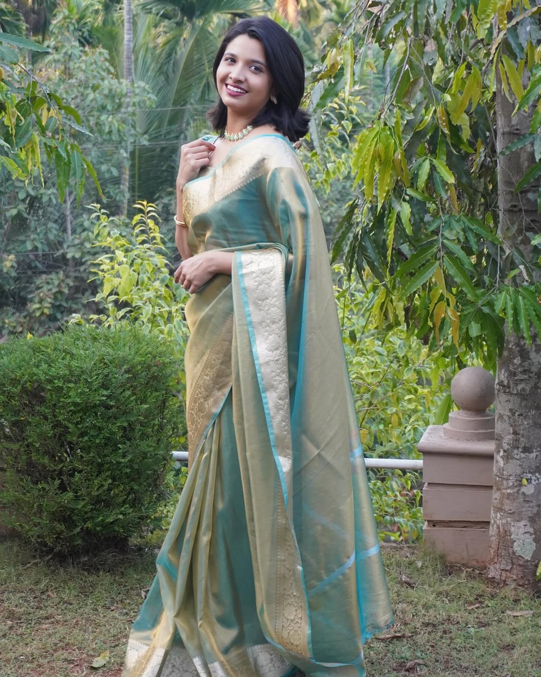 C Green Banarasi Authentic Soft Tissue Silk Saree | Shaded Tissue Silk Saree