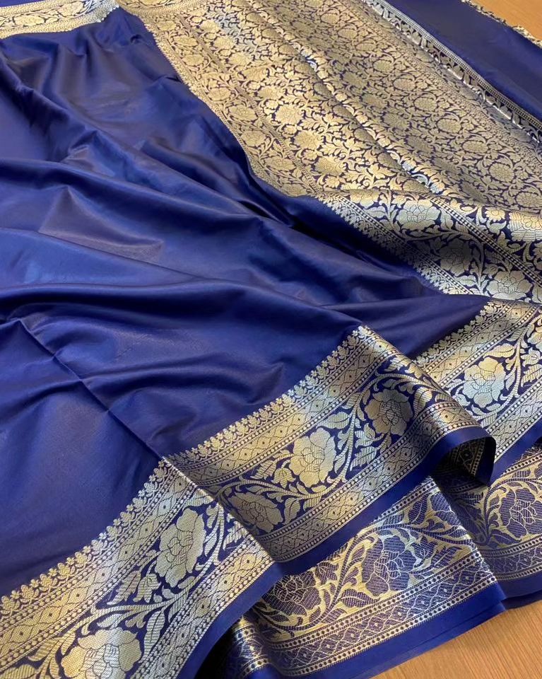 Elegant Banarasi Woven Soft Silk Saree with Water Zari Border Pallu and Blouse